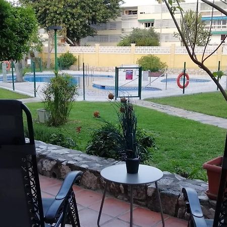 Beautiful Apartment In La Carihuela, Torremolinos Bagian luar foto