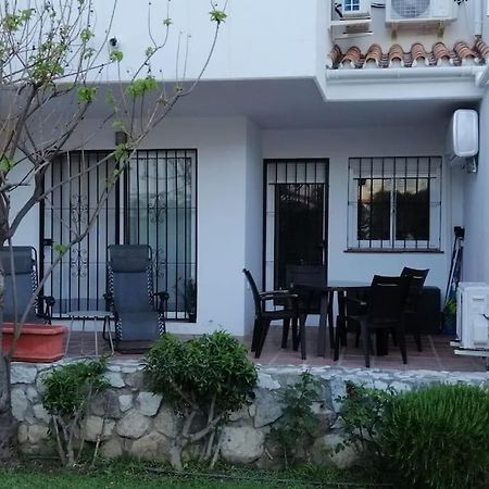 Beautiful Apartment In La Carihuela, Torremolinos Bagian luar foto