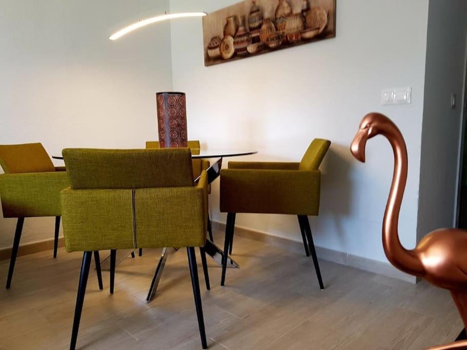 Beautiful Apartment In La Carihuela, Torremolinos Bagian luar foto