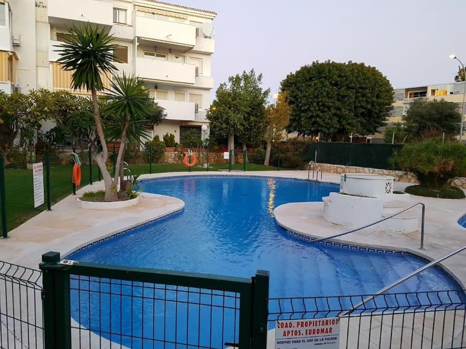 Beautiful Apartment In La Carihuela, Torremolinos Bagian luar foto